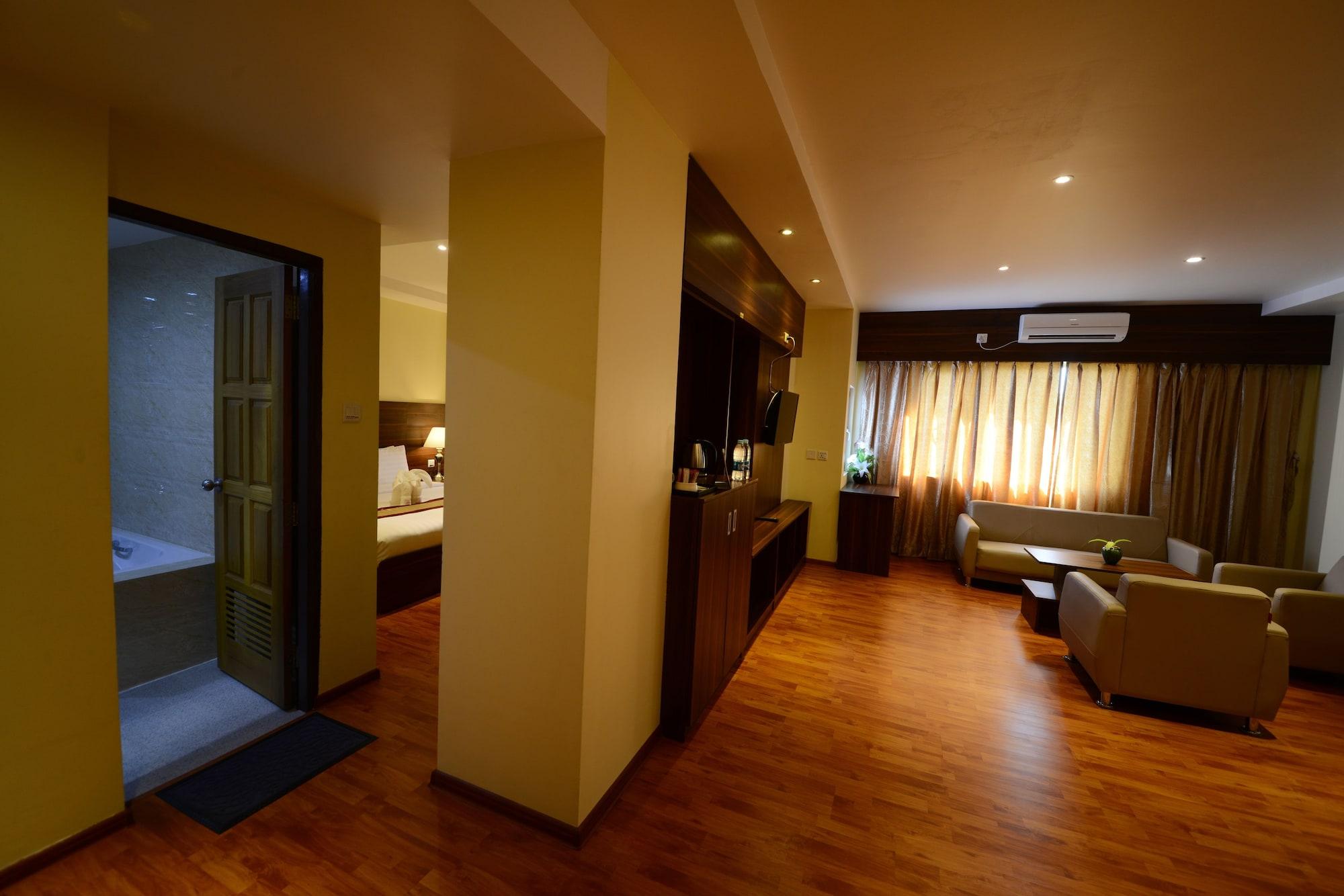 Silver Green Hotel Янгон Экстерьер фото