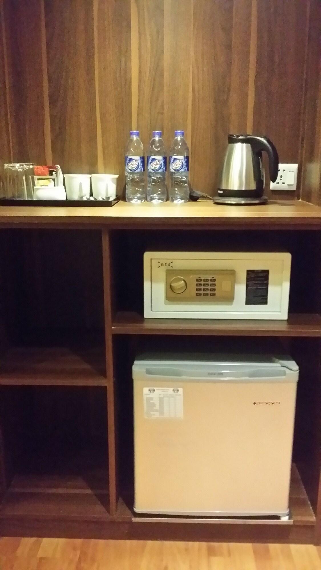 Silver Green Hotel Янгон Экстерьер фото
