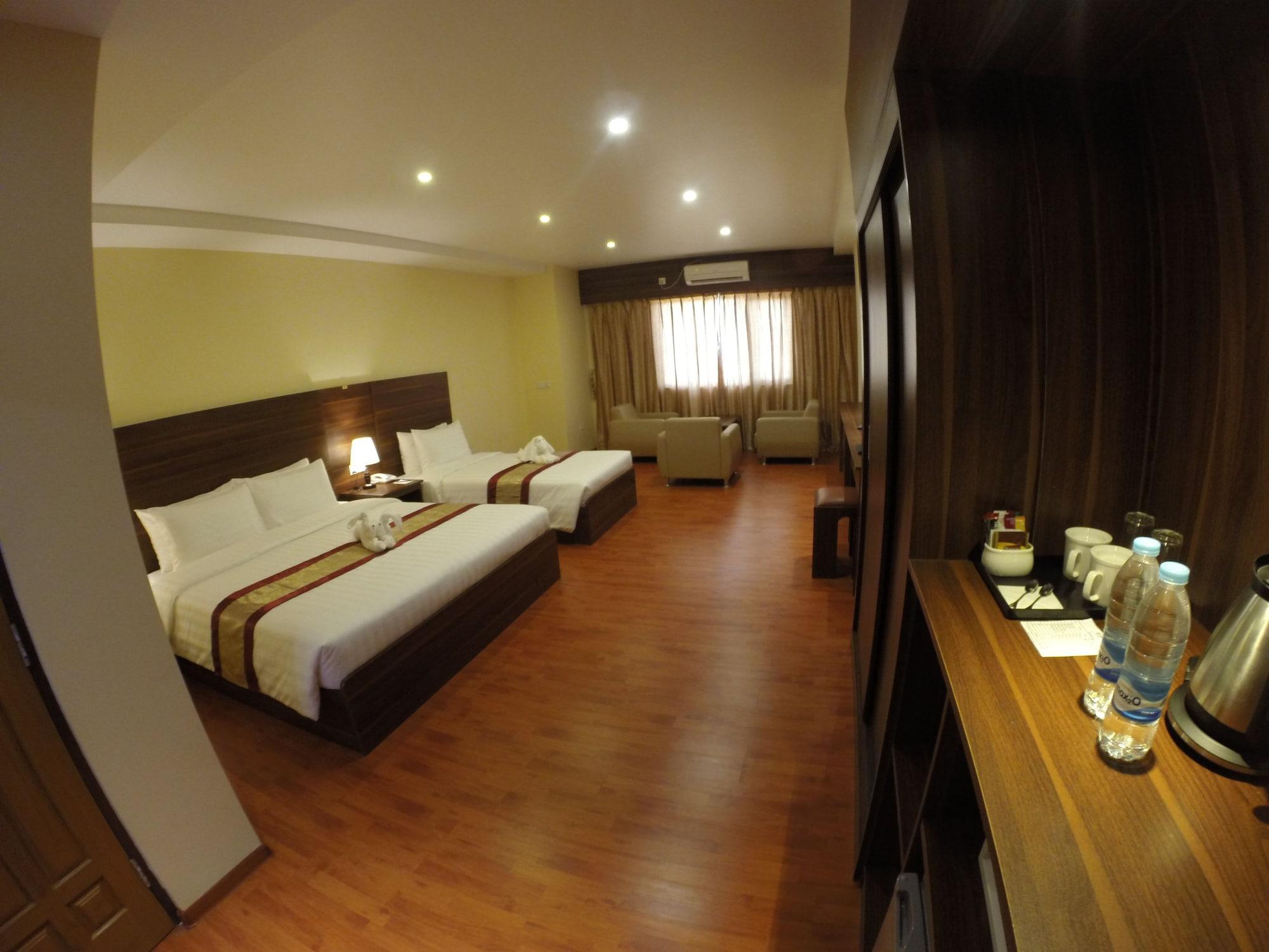 Silver Green Hotel Янгон Экстерьер фото