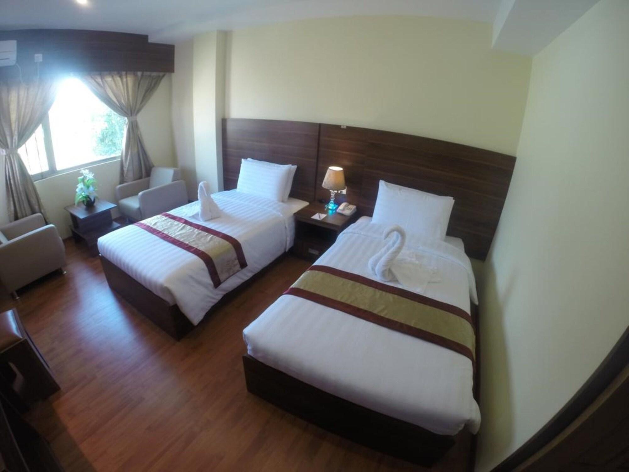 Silver Green Hotel Янгон Экстерьер фото