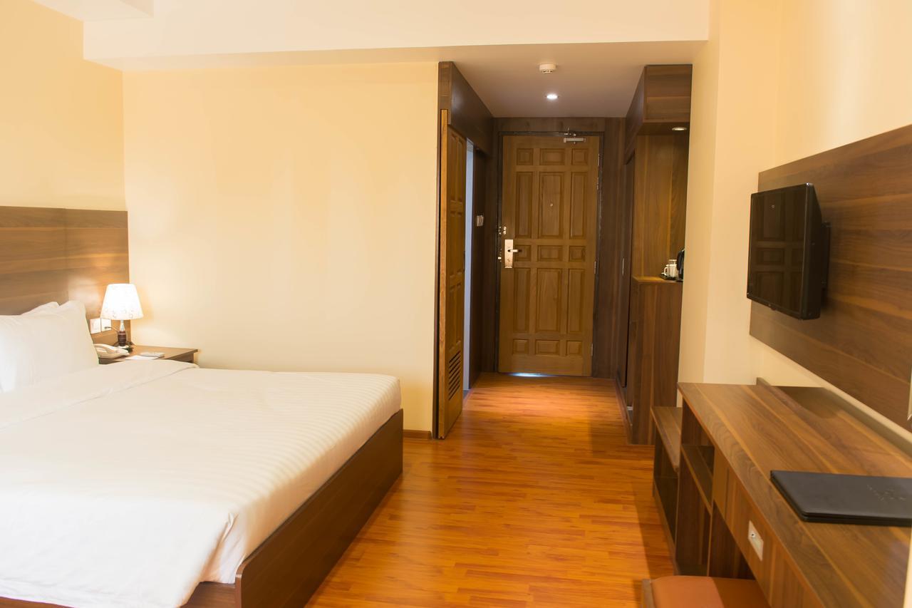 Silver Green Hotel Янгон Экстерьер фото