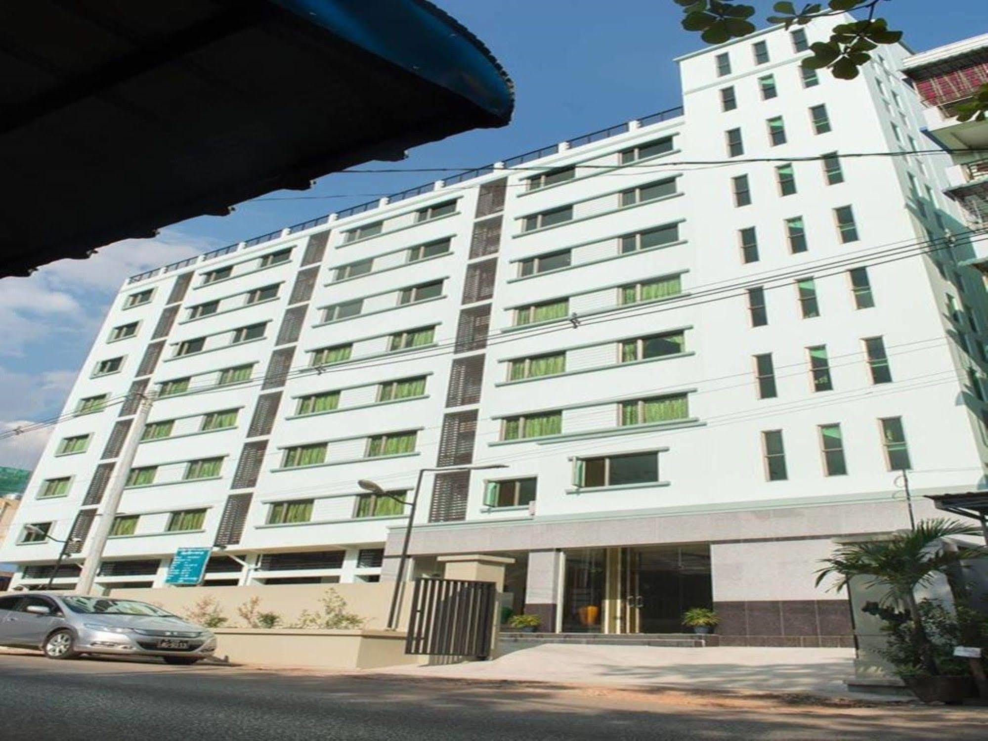 Silver Green Hotel Янгон Экстерьер фото